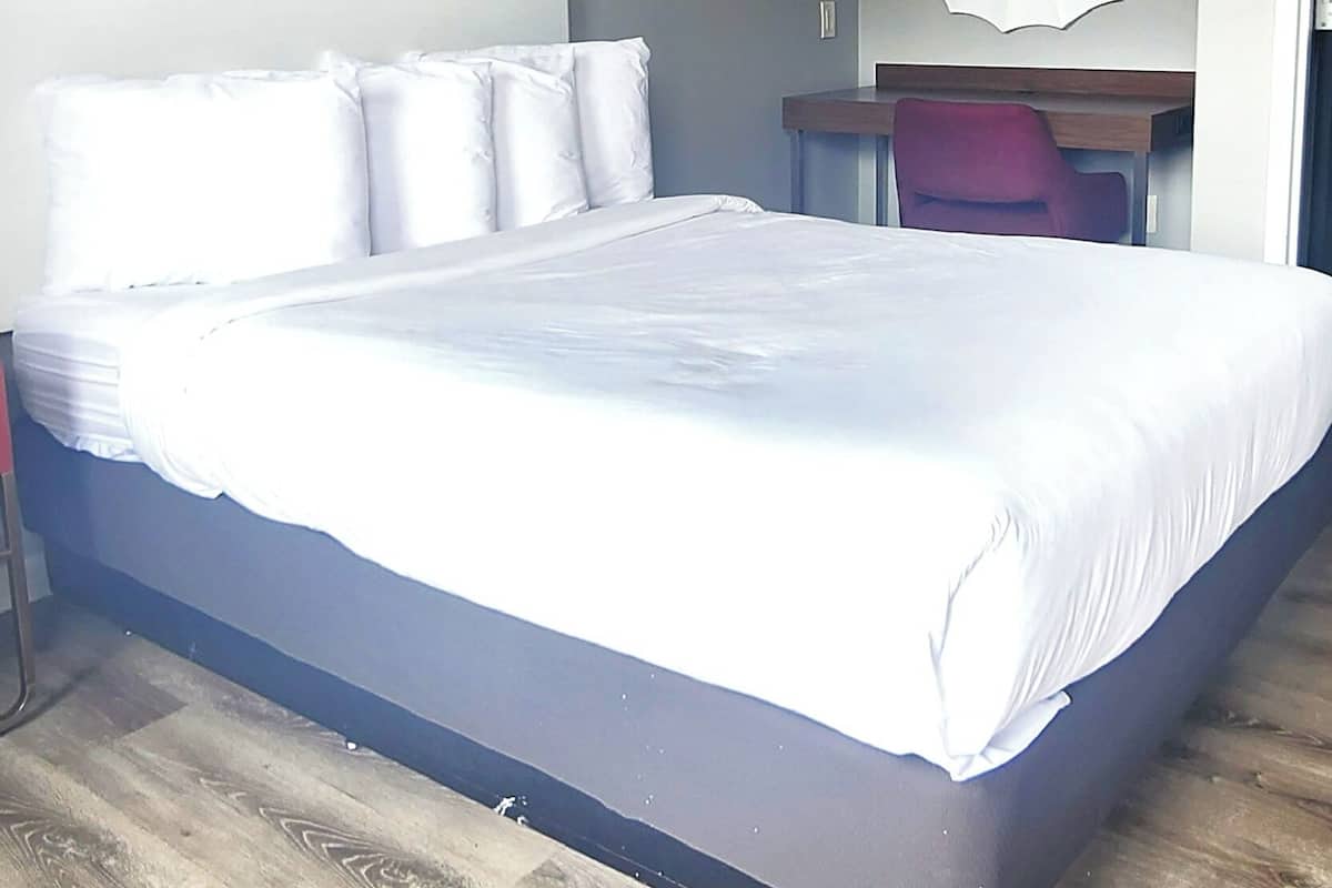 1 bedroom, blackout curtains, free WiFi, bed sheets