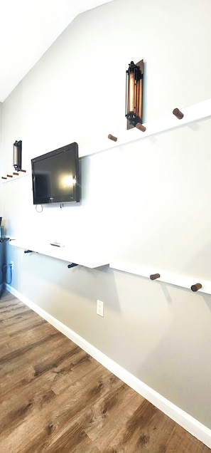 1 bedroom, blackout curtains, free WiFi, bed sheets