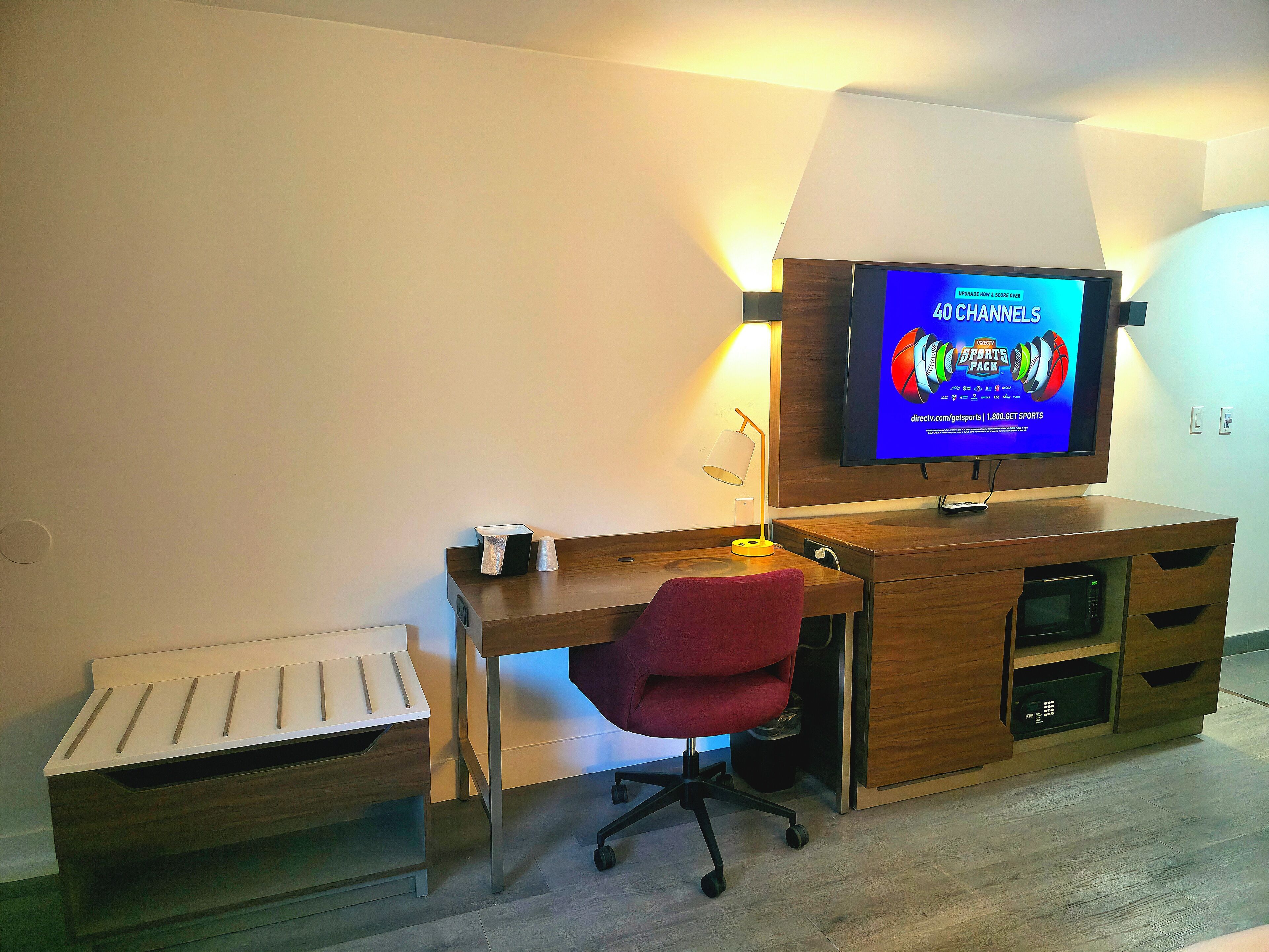 Blackout drapes, free WiFi, bed sheets