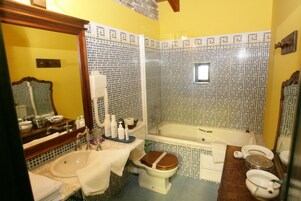 Shower, towels