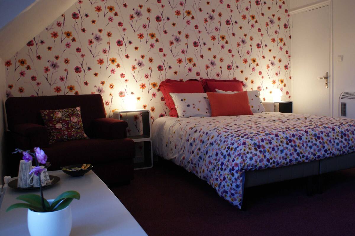 Habitación familiar | Sábanas de algodón egipcio y ropa de cama de alta calidad