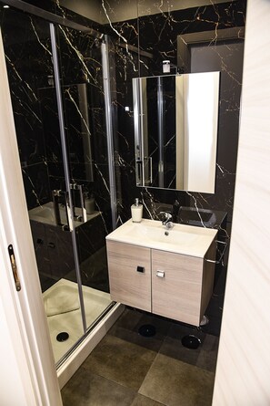 Chambre Double ou avec lits jumeaux | Salle de bain