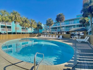 2 つの屋外プール