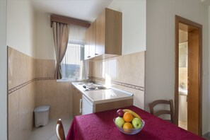 Studio, Terrace | Iron/ironing board, free WiFi, bed sheets - KONTE (Budva)