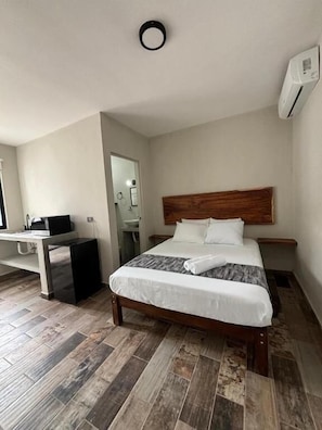 Standard Studio Suite | Minibar, iron/ironing board, free WiFi, bed sheets - Hotel 15 Avenida (Tapachula)