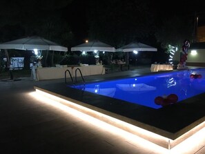 Outdoor pool, open 10 AM to 6 PM, pool loungers - B&B il giardino di Agata (Mascalucia)