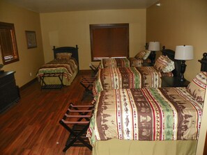 Quadruple Room, Multiple Beds, Private Bathroom | Free WiFi, bed sheets