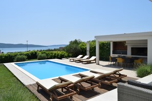Utomhuspool