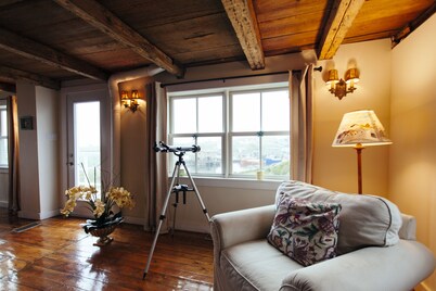  Located in the heart of Peggys Cove! Featured in Saltscapes Atlantic magazine!