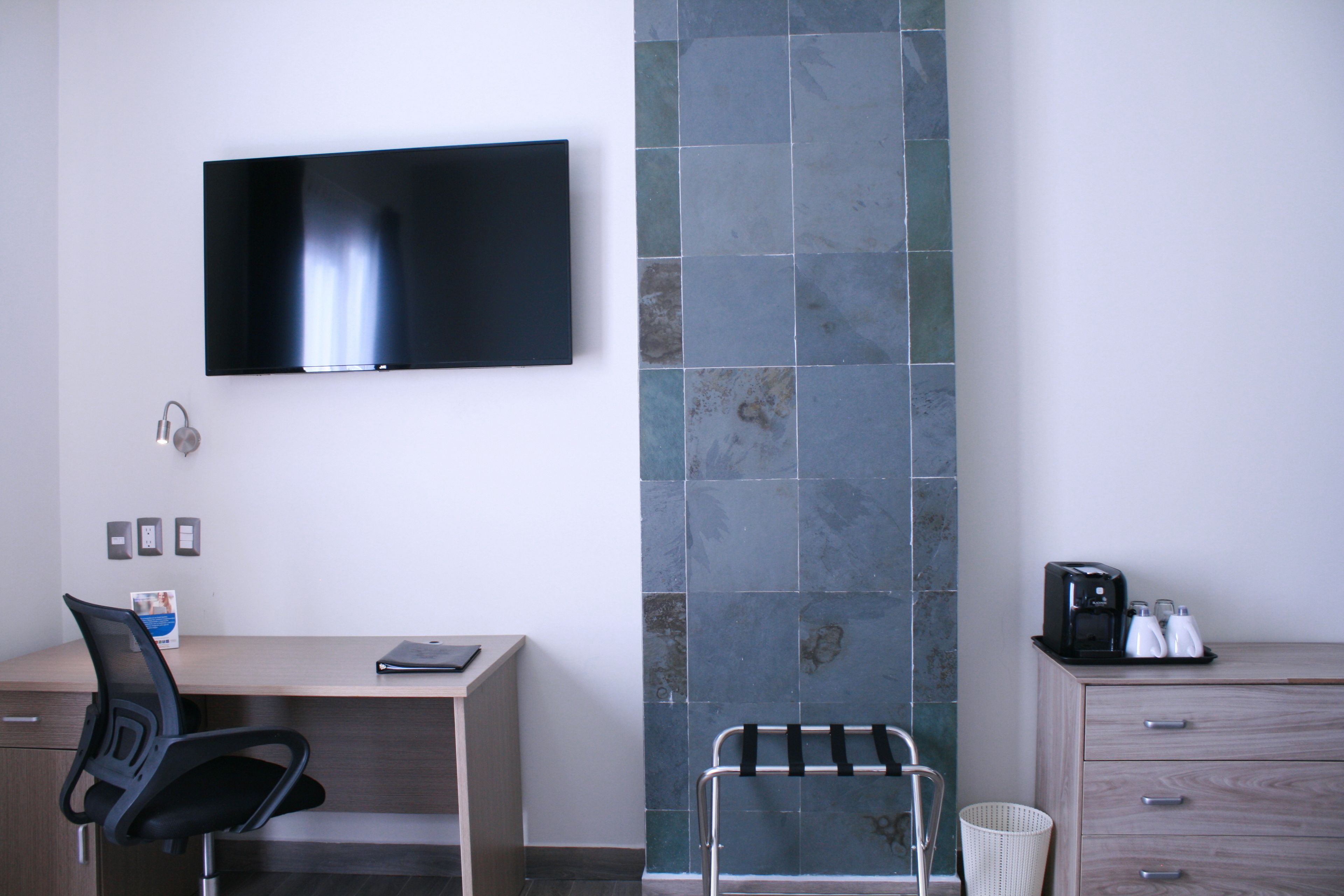 standard 2 doubles non smoking | premium bedding, in-room safe, desk, iron/ironing board