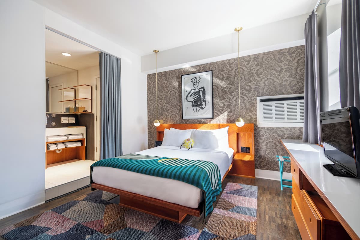Classic Studio | 2 bedrooms, premium bedding, minibar, in-room safe