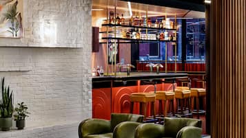 3 bar/dinlenme salonu