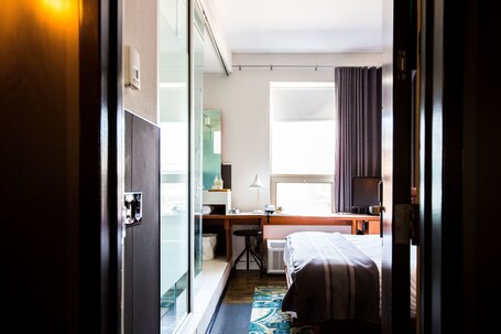 The Drake Hotel - Image 10