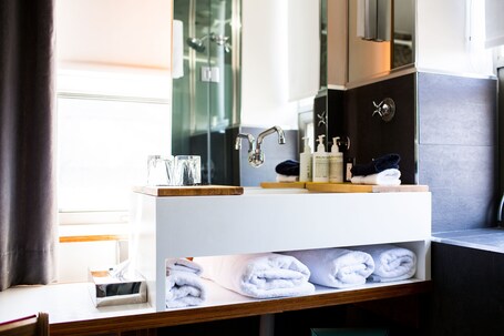 The Drake Hotel - Image 32