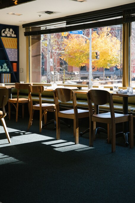 The Drake Hotel - Image 5
