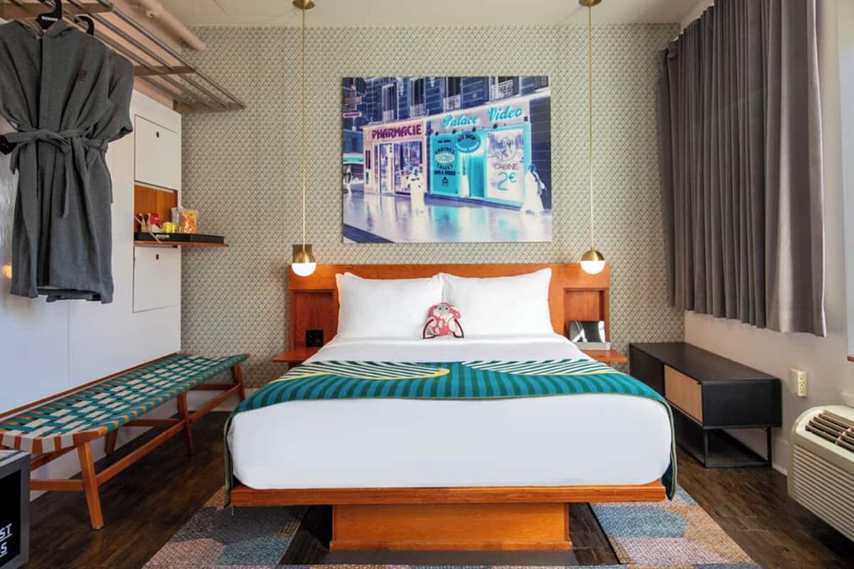 Basic Studio, 1 Queen Bed | 2 bedrooms, premium bedding, minibar, in-room safe