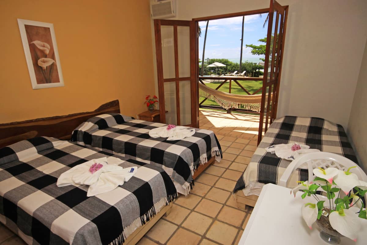 standard room | minibar, desk, iron/ironing board, free wifi