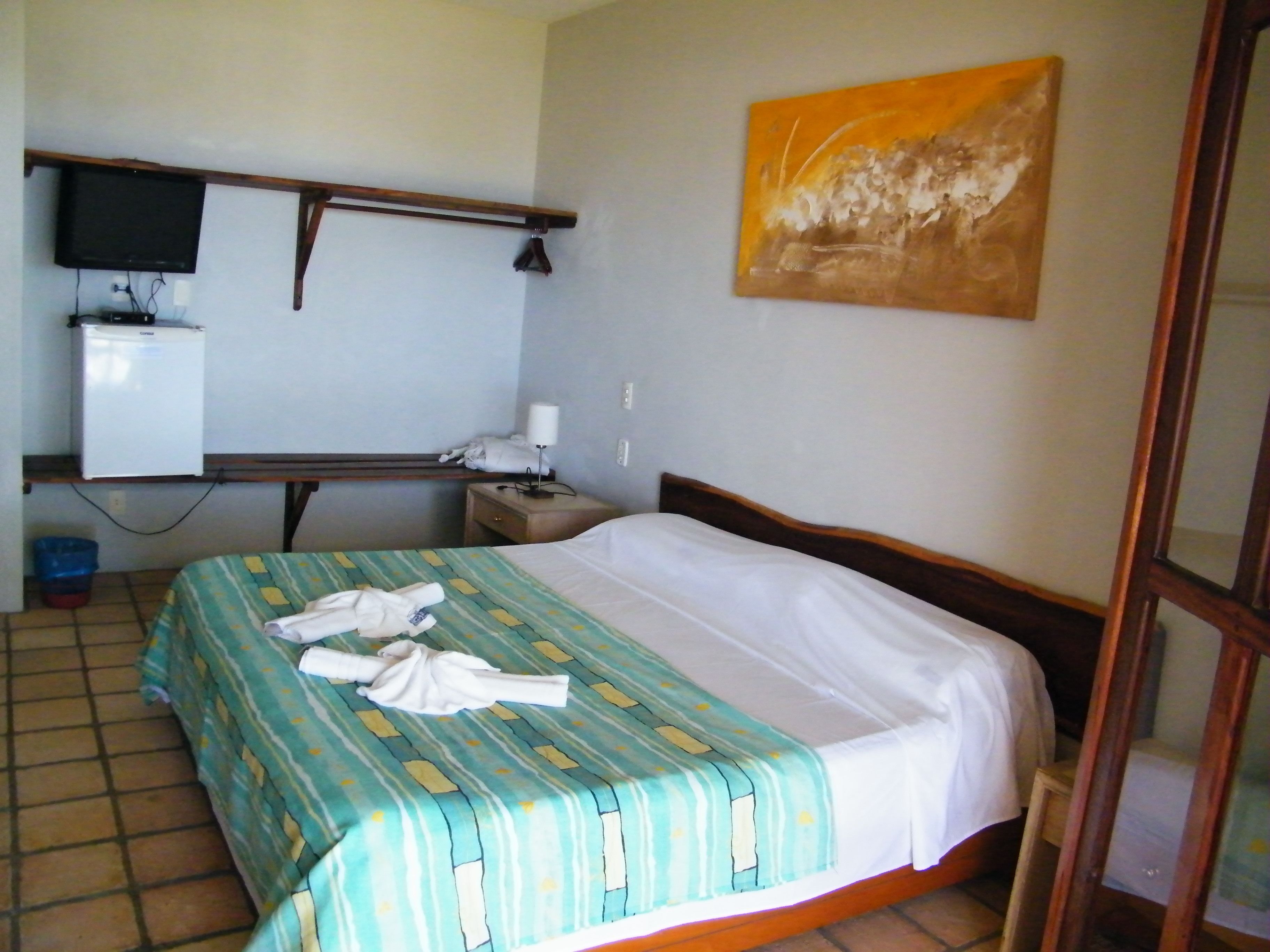 standard room | minibar, desk, iron/ironing board, free wifi