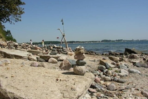 Naturstrand direkt vor dem Haus