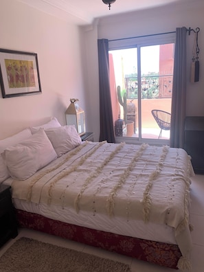 1 bedroom, in-room safe, iron/ironing board, free WiFi