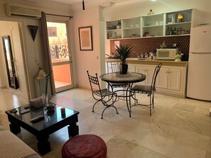 Dining - CHARMING APARTMENT QUIET COMFORTABLE 2 PLACES C CENTER MARRAKECH GUELIZ (marrakech)