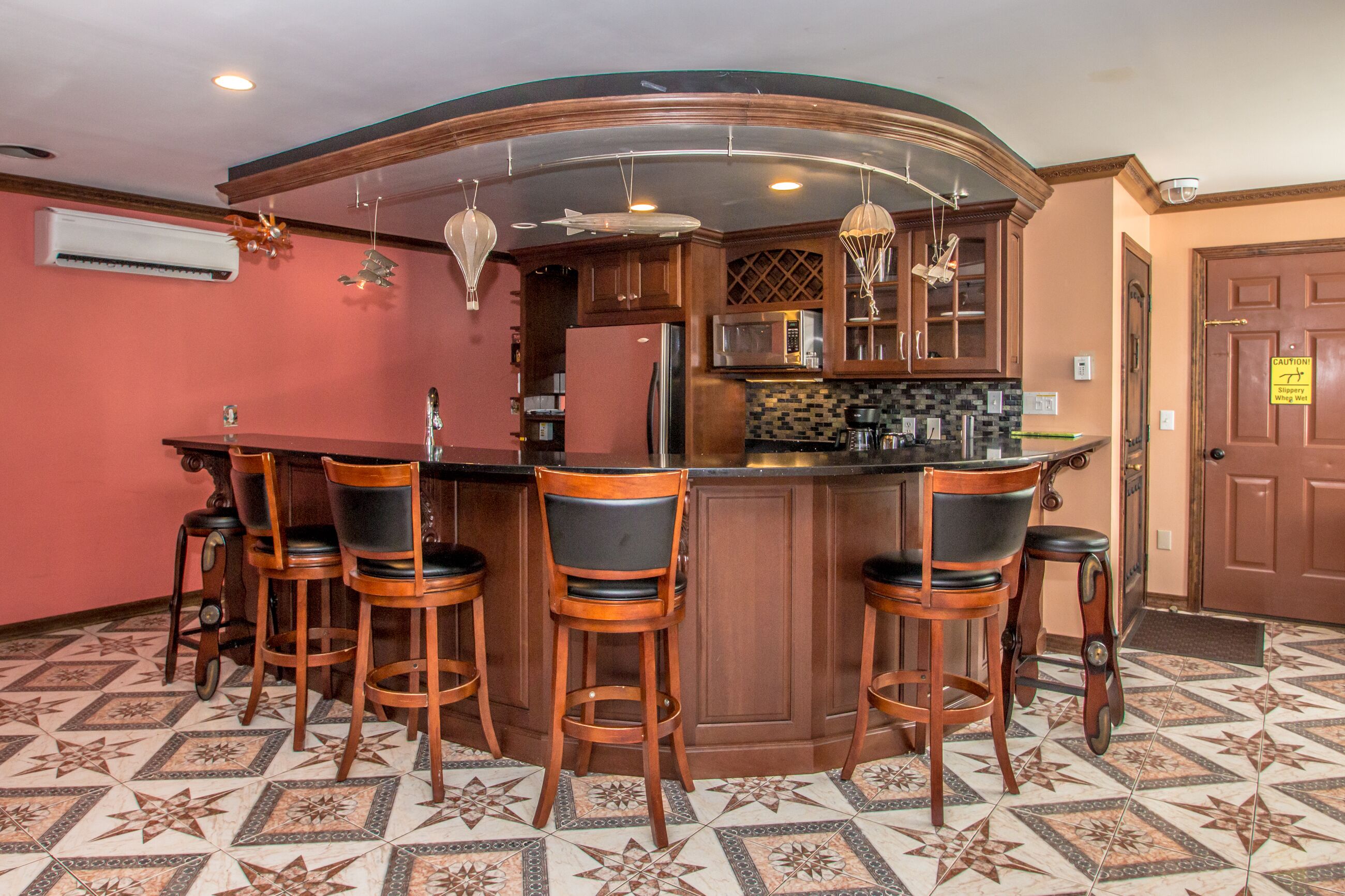 elite suite (sky captain's lounge) | private kitchen | microwave, cookware/dishes/utensils