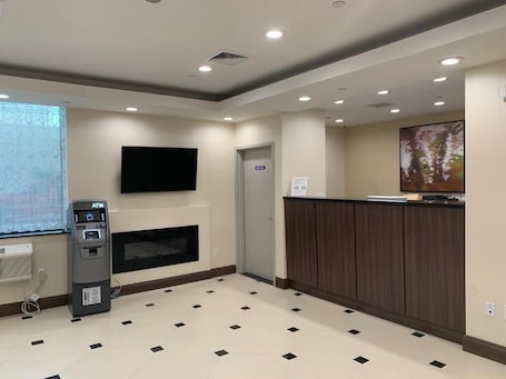 Lobby. Voyage Hotel