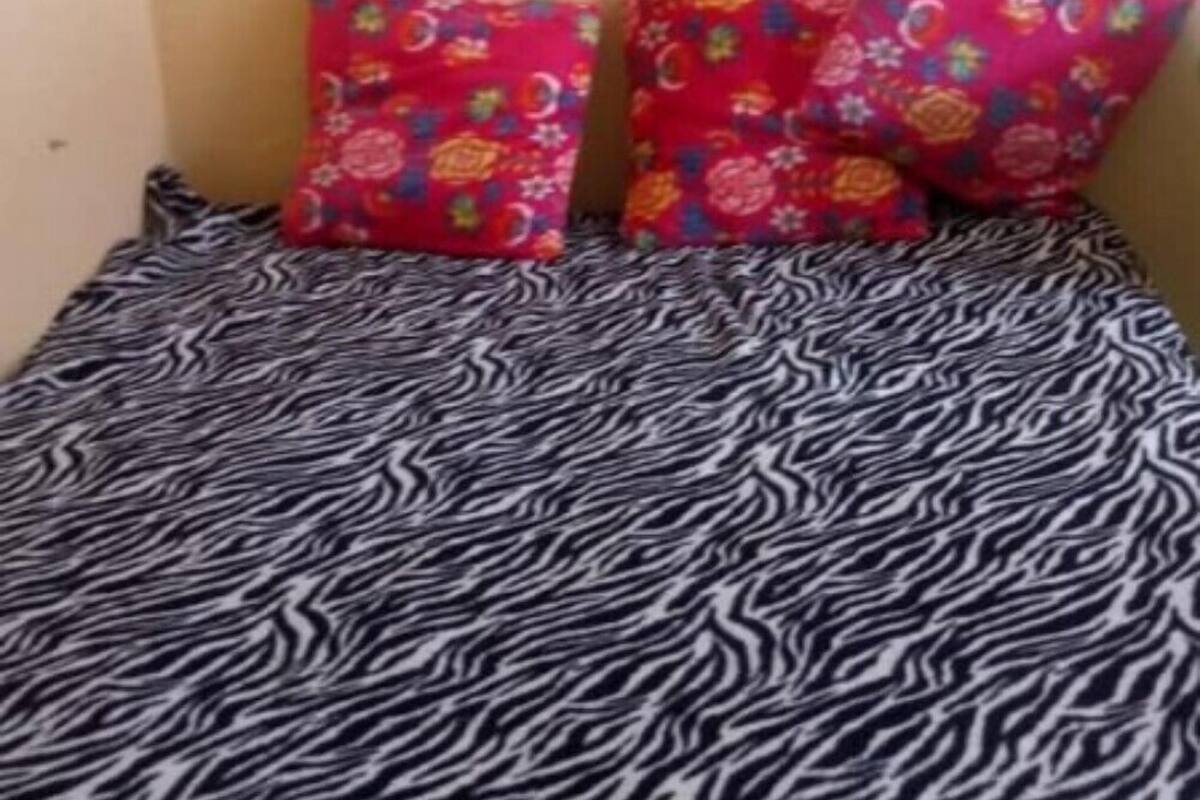 Kamar Keluarga, Beberapa Tempat Tidur, Bebas Asap Rokok | Tirai kedap cahaya, setrika/meja setrika, Wi-Fi gratis, dan seprai linen