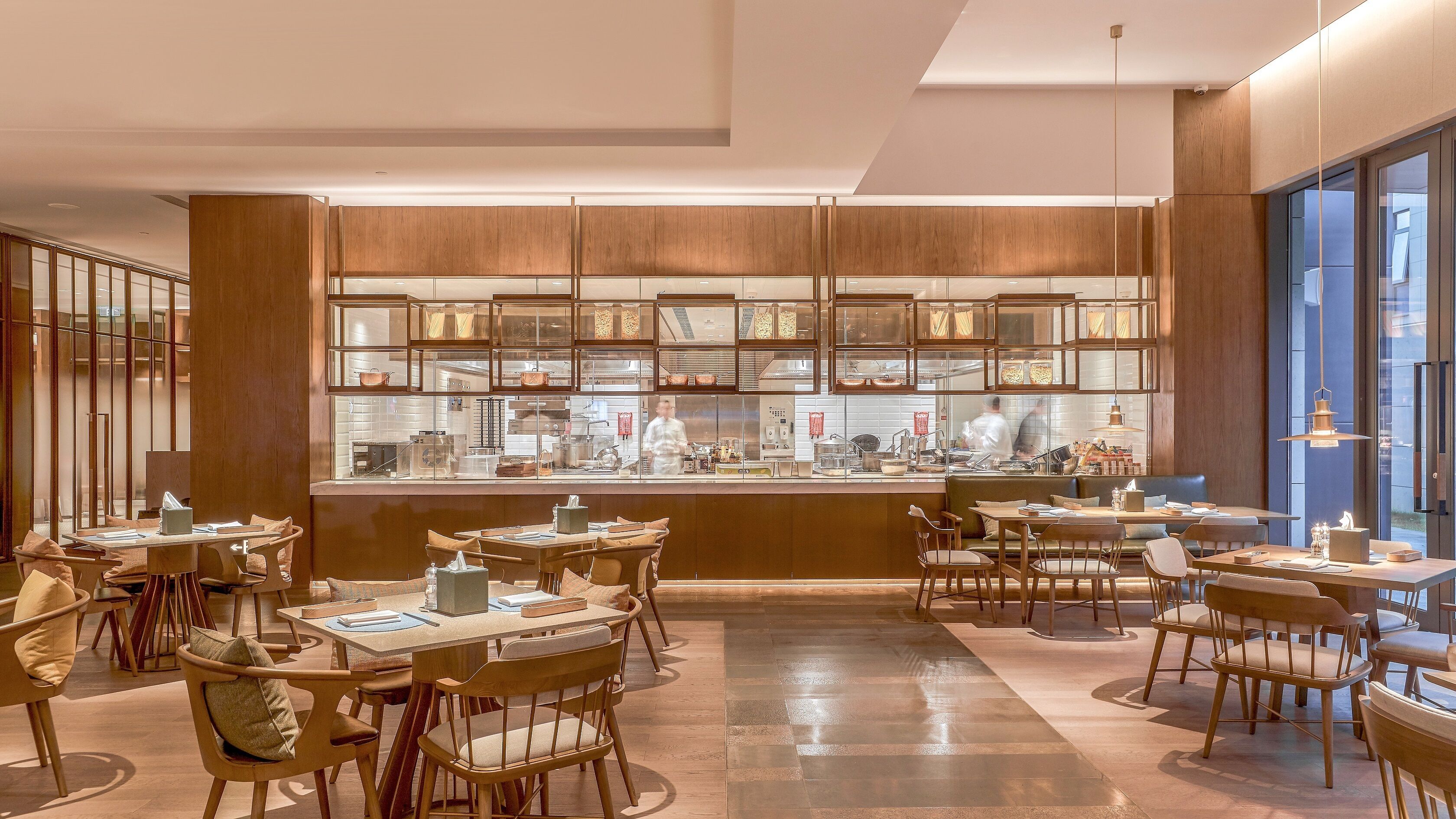 daily buffet breakfast (cny 168 per person)