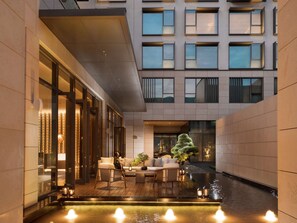 Exterior - Joyze Hotel Xiamen, Curio Collection by Hilton (Xiamen)