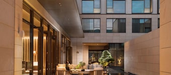 Joyze Hotel Xiamen, Curio Collection by Hilton