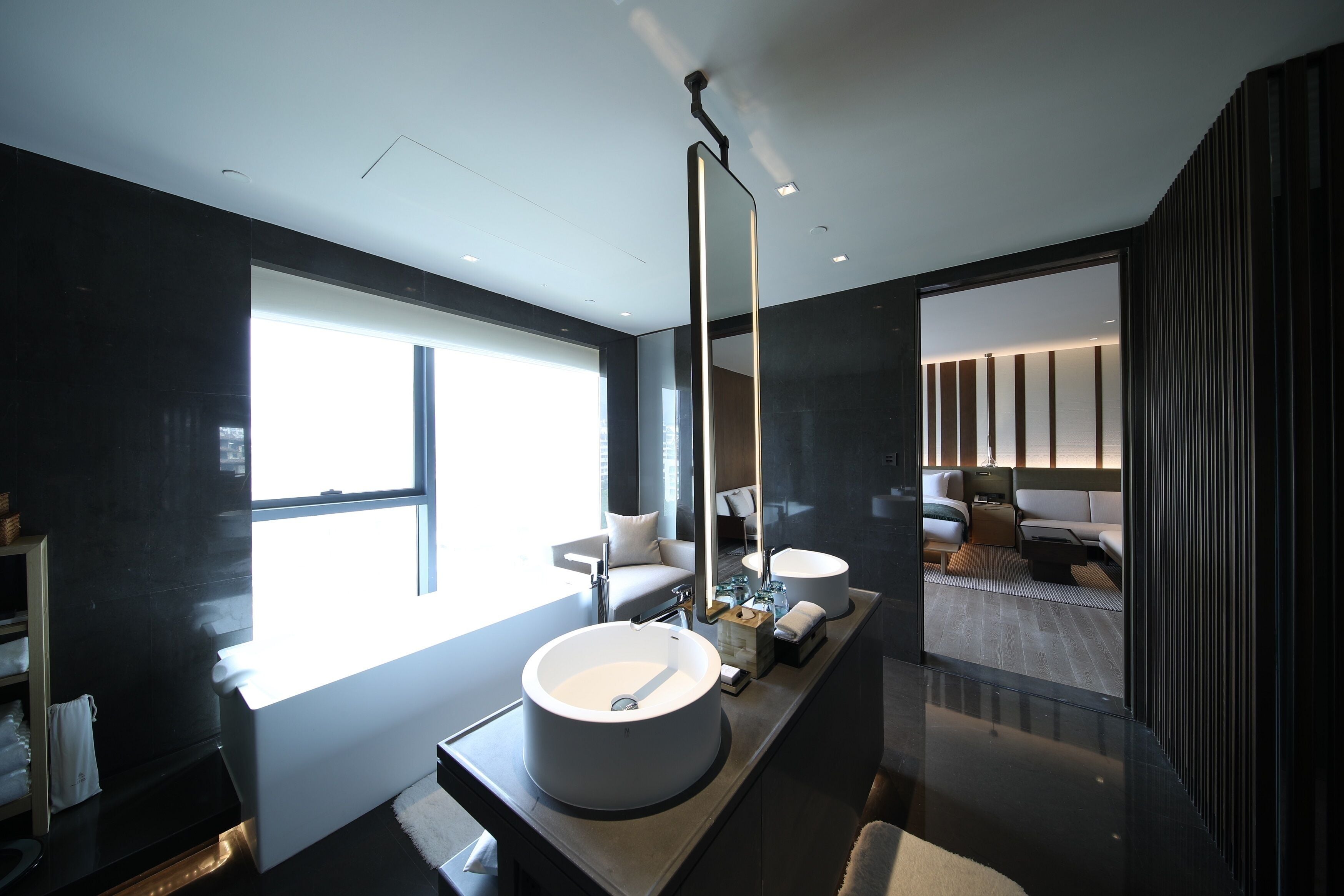 presidential suite, 1 king bed | bathroom | separate bathtub and shower, rainfall showerhead, free toiletries