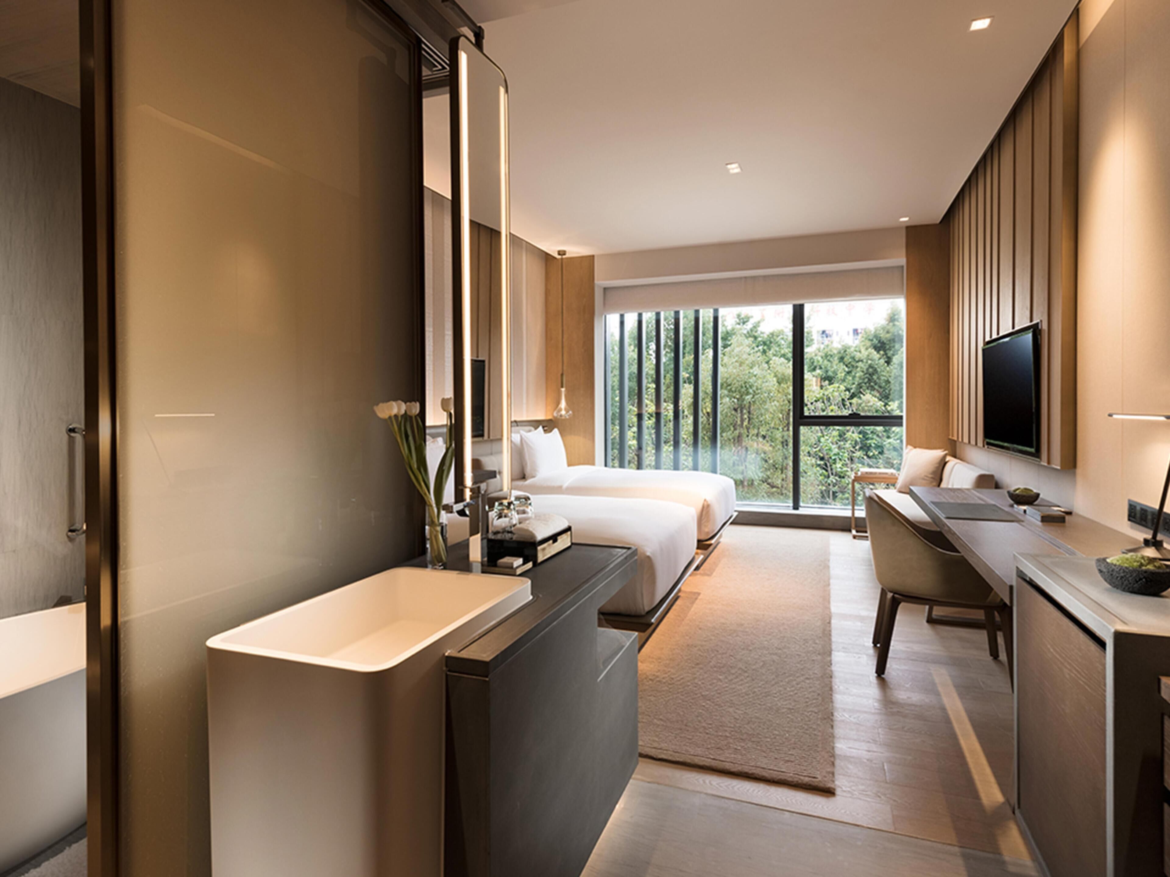Habitación Deluxe, 2 camas individuales | Ropa de cama de alta calidad, colchones con acolchado adicional, minibar