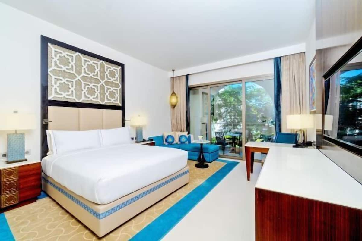 Edredón, camas Select Comfort y minibar