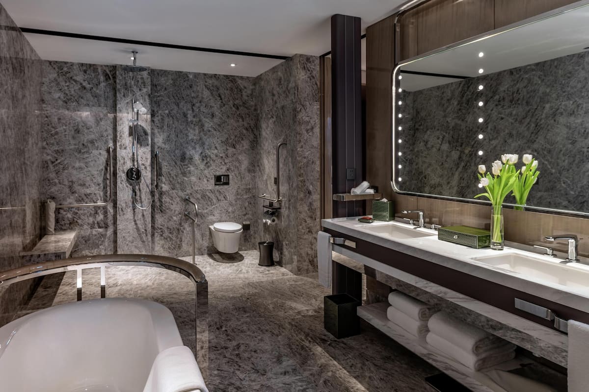 Bañera y ducha independientes, bañera de hidromasaje