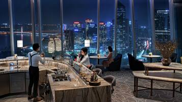 Bar (en la propiedad)