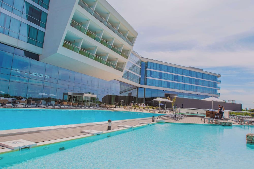 Hilton Pilar