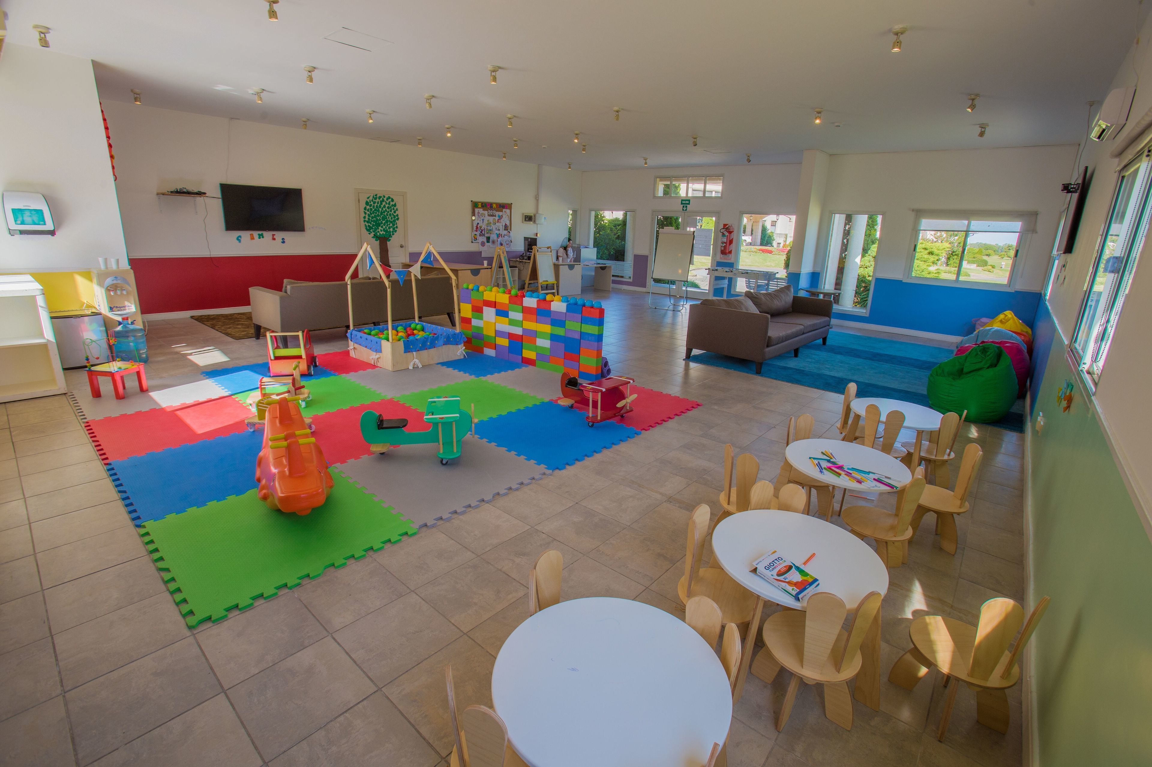children’s play area – indoor