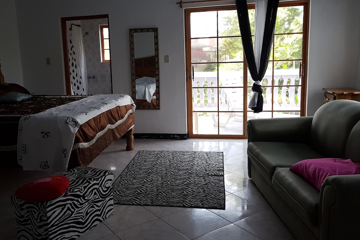 Design Double Room, 1 King Bed, Accessible | Egyptian cotton sheets, down duvets, memory-foam beds