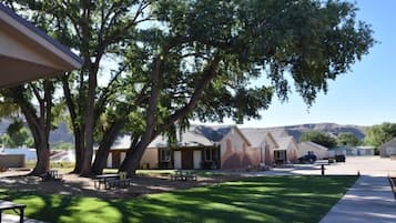 Bunkhouse 06B, 1 bedroom | Property grounds