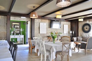 Desayuno bufé gratuito y diario