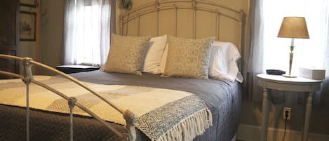 Deluxe Double Room (The Architect's Room) | Individually decorated, individually furnished, desk, blackout curtains