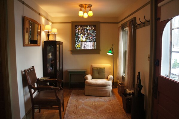 Romantic Double Room (The Gardener's Room) | Living area | Flat-screen TV - The Baker House Bed & Breakfast (Rhinebeck)