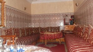 Apartment, 2 Bedrooms, Non Smoking | Living area | 32-inch flat-screen TV with satellite channels, TV - Dar aicha (Aghouatim)