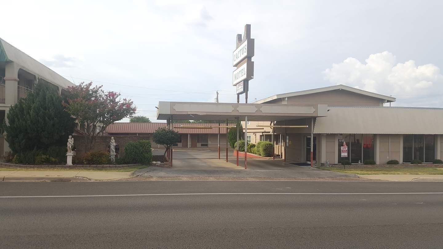 Cactus Inn and Suites Reviews, Deals & Photos 2026 - Expedia