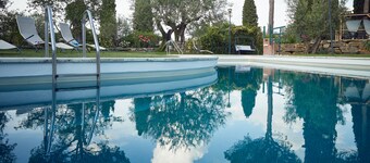 Le Balze, Appartamenti e Camere in Villa, con Parco e Piscina, alle porte di Perugia