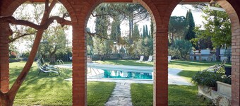 Le Balze, Appartamenti e Camere in Villa, con Parco e Piscina, alle porte di Perugia