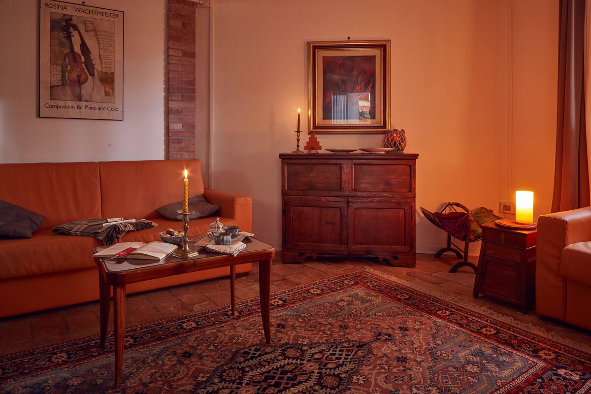 Rustic apartment ground floor two bathrooms | Living area | Toys, books, music library
