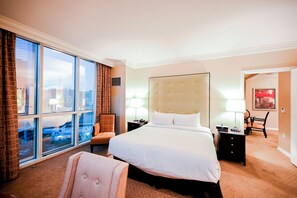 Business Apartment | Premium bedding, down duvets, pillow-top beds, in-room safe - StripViewSuites at Signature (Las Vegas)