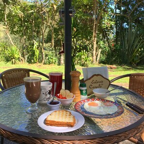 Petit déjeuner préparé à la commande compris tous les jours